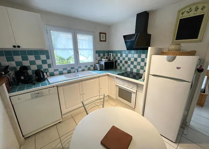 Hébergement de vacances Plain-pied Avec Jardin Clôturé Et Wifi, Proche - Fr-1-22-396 *