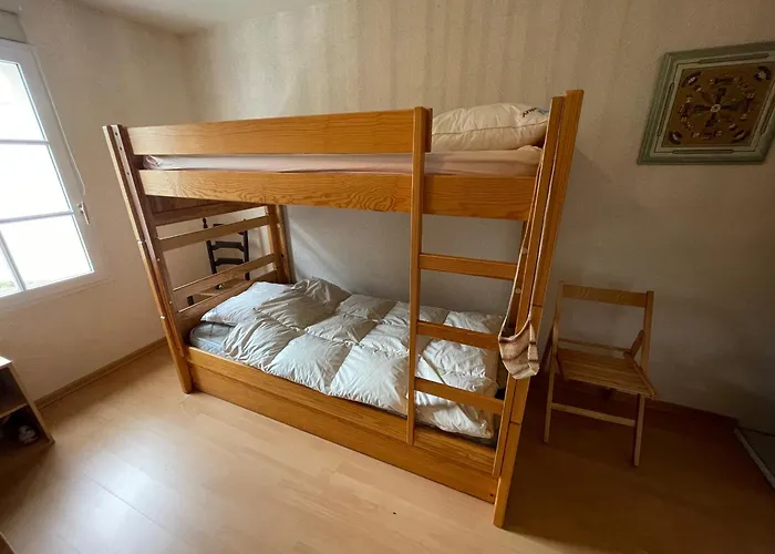 Plain-pied Avec Jardin Clôturé Et Wifi, Proche - Fr-1-22-396